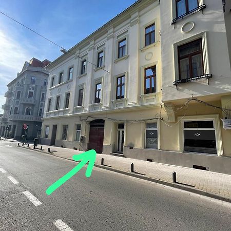 Poppys Apartment Arad Zewnętrze zdjęcie