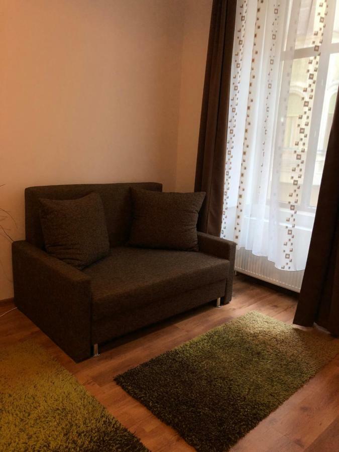 Poppys Apartment Arad Zewnętrze zdjęcie