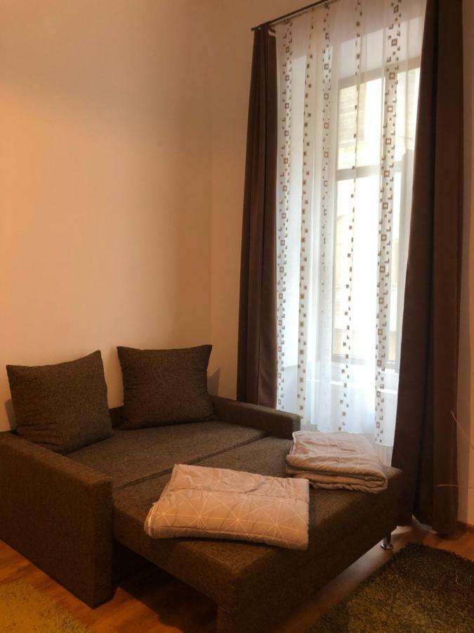 Poppys Apartment Arad Zewnętrze zdjęcie